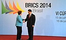 Перед началом саммита БРИКС. Президент Бразилии Дилма Роуссефф и Председатель Китайской Народной Республики Си Цзиньпин.