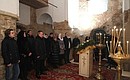 Владимир Путин присутствовал на рождественском богослужении в церкви Николы на Липне.
