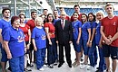 В ходе посещения стадиона «Калининград» Владимир Путин пообщался с волонтёрами чемпионата мира по футболу 2018 года.