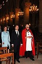 Дмитрий и Светлана Медведевы посетили Собор Парижской Богоматери. С настоятелем собора Патриком Жакеном.