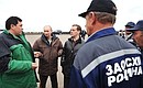 Дмитрий Медведев и Председатель Правительства Владимир Путин ознакомились с работой сельскохозяйственного предприятия «Родина».