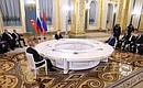 Встреча с Президентом Азербайджана Ильхамом Алиевым и Премьер-министром Армении Николом Пашиняном. Фото: Михаил Метцель, ТАСС