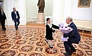 Владимир Путин встретился в Кремле с 8-летней Раисат Акиповой из Республики Дагестан и её семьёй.