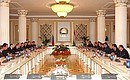 Душанбе. Российско-таджикские переговоры в составе делегаций