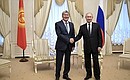 С Президентом Киргизской Республики Алмазбеком Атамбаевым.