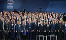 Перед началом пленарного заседания XVII съезда Всероссийской политической партии «Единая Россия».