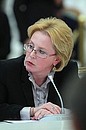 На совещании о ходе исполнения указов Президента от 7 мая 2012 года. Министр здравоохранения Вероника Скворцова.