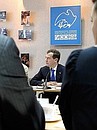 На встрече с представителями общественных объединений и фондов, участвующих в оказании помощи больным детям. Фото РИА «Новости»