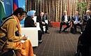 На встрече с Премьер-министром Индии Манмоханом Сингхом.