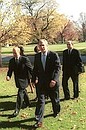 С Президентом США Джорджем Бушем перед началом российско-американских переговоров в Белом доме.