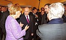 С Федеральным канцлером Германии Ангелой Меркель в Эрмитаже на выставке «Бронзовый век. Европа без границ».