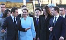 Дмитрий и Светлана Медведевы совершили прогулку по Парижу с Президентом Франции Николя Саркози и его супругой Карлой Бруни-Саркози.