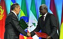 Signing ceremony. Russia’s Foreign Minister Sergei Lavrov and African Union Commission Chairman Moussa Faki Mahamat sign a Memorandum of Understanding between the Russian Government and the African Union on basic principles of relations and cooperation.