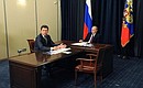 С Министром энергетики Александром Новаком на совещании в режиме видеоконференции по вопросам энергообеспечения Крыма.