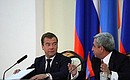 Итоги переговоров Дмитрий Медведев и Серж Саргсян подвели на совместной пресс-конференции.