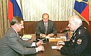 С Министром обороны Сергеем Ивановым и главкомом ВВС Владимиром Михайловым.