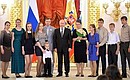 Order of Parental Glory awarded to Galina and Vadim Khmelnitsky, Saratov Region.