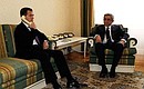 С Президентом Армении Сержем Саргсяном. Во время телефонного разговора с Президентом Турции Абдуллахом Гюлем.