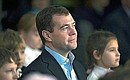 Dmitry Medvedev visited the historical and cultural centre, where he watched a Christmas performance put on by the pupils. 