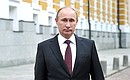 Владимир Путин обратился к выпускникам российских школ.