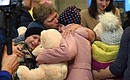 Мария Львова-Белова передала 24 ребёнка-сироты из ЛНР приёмным семьям Новосибирской области. Фото пресс-службы Уполномоченного при Президенте РФ по правам ребёнка