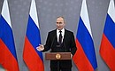 Владимир Путин ответил на вопросы представителей СМИ. Фото: Рамиль Ситдиков, РИА «Новости»