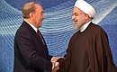Церемония официальной встречи глав государств – участников Пятого каспийского саммита. Президент Казахстана Нурсултан Назарбаев (слева) и Президент Ирана Хасан Рухани.