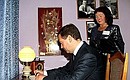 Дмитрий Медведев оставил запись в книге почётных гостей музея Ю.А.Гагарина.