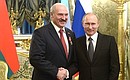 Владимир Путин вручил Президенту Белоруссии Александру Лукашенко орден Александра Невского.