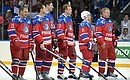 По окончании матча нового пятого сезона Ночной хоккейной лиги между хоккеистами-ветеранами команды «Звёзды НХЛ» и сборной НХЛ.