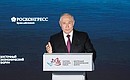 На пленарном заседании XI Восточного экономического форума. Фото: Вячеслав Викторов, фотобанк Фонда «Росконгресс»
