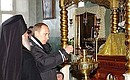 Владимир Путин и архиепископ Тобольский и Тюменский Димитрий осмотрели Успенский собор Тобольского кремля.