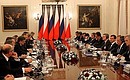 Российско-польские переговоры в расширенном составе.