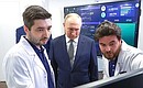 At the Centre for Diagnostics and Telemedicine Technologies. With radiologist Dmitry Bondarchuk (left) and the Centre’s Director Yury Vasilyev. Photo: Vyacheslav Prokofyev, TASS