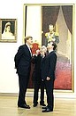 Visiting the Hermitage on the Amstel Exhibition Centre. On the left: Prince Willem Alexander; on the right: Director of the State Hermitage Mikhail Piotrovsky. 