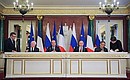 Signing of Russian-French documents.