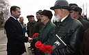 С ветеранами Великой Отечественной войны – участниками Сталинградской битвы во время посещения историко-мемориального комплекса «Мамаев курган».