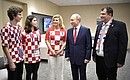 Vladimir Putin talked to guests of the tournament during the interval in the final match. With the family of President of Croatia Kolinda Grabar-Kitarovic.