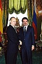 Vladimir Putin with Spanish Prime Minister Jose Maria Aznar.