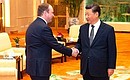 Chief of Staff of the Presidential Executive Office Anton Vaino and President of the People’s Republic of China Xi Jinping before the talks.