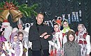 В Маклинской общеобразовательной средней школе с учащимися и воспитанницами детского приюта «Отрада» Черноостровского женского монастыря.