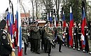 Funeral ceremony for Boris Yeltsin. The coffin containing the body of Russia\'s First President is carried to its final resting place.