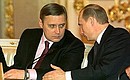 На заседании Государственного совета по проблемам внешней политики России с Председателем Правительства Михаилом Касьяновым.