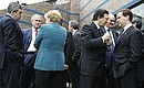 С Председателем Комиссии Европейских сообществ Жозе Мануэлом Баррозу перед началом рабочего заседания саммита «Группы восьми». Слева на фотографии – Премьер-министр Великобритании Гордон Браун, Президент США Джордж Буш, Федеральный канцлер Германии Ангела Меркель.