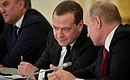 С Председателем Правительства Дмитрием Медведевым на заседании Государственного совета.