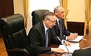 Deputy Chief of Staff of the Presidential Executive Office Magomedsalam Magomedov and Plenipotentiary Presidential Envoy to the Central Federal District Alexander Beglov (left) held a videoconference seminar meeting on implementing national ethnic policy in the regions.