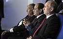 Во время просмотра мюзикла «Огни большого города». С Президентом Египта Абдельфаттахом Сиси.