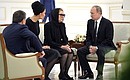 Владимир Путин выразил соболезнования вдове и дочери первого Президента Узбекистана Ислама Каримова.
