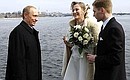Владимир Путин поздравил молодоженов Макеевых с бракосочетанием.