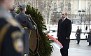 On Defender of the Fatherland Day, Vladimir Putin laid a wreath at the Tomb of the Unknown Soldier.